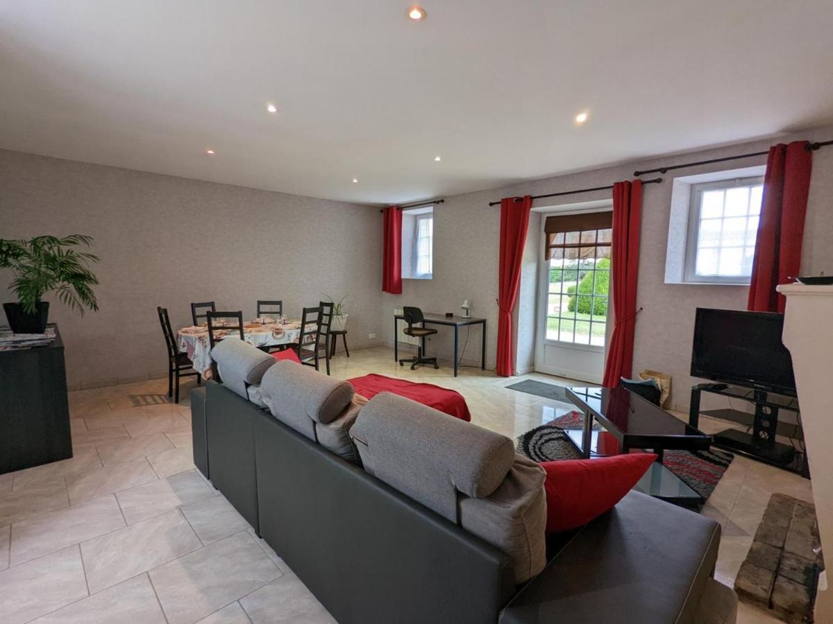 Cherves-de-Cognac Gite Charmant Au Coeur D'Un Chateau Historique Avec Parc, Proche De Cognac, Ideal Famille Et Nature - Fr-1-653-167 מראה חיצוני תמונה